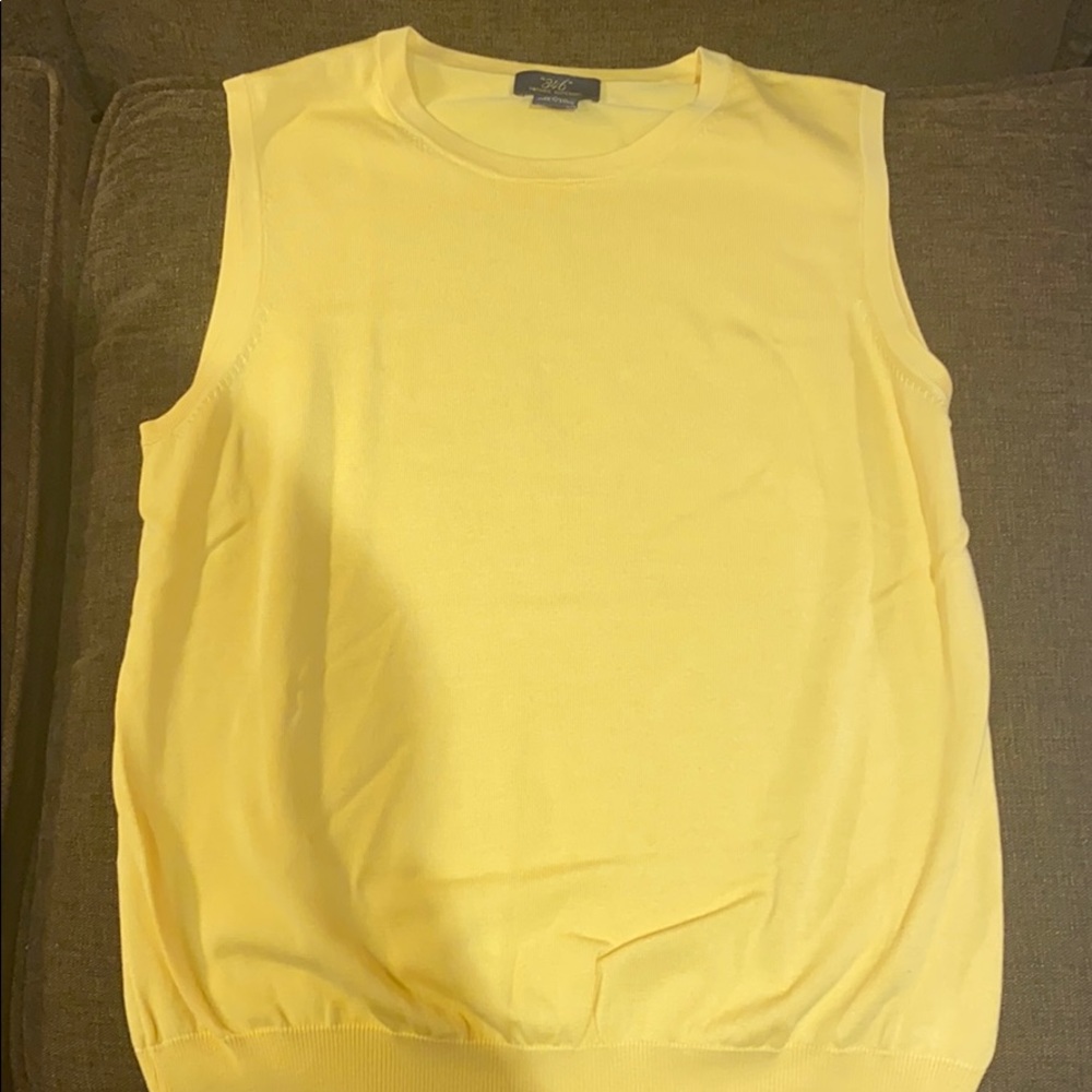 Yellow sleeveless knit sweater - New